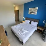 Ayit 4* Theológos